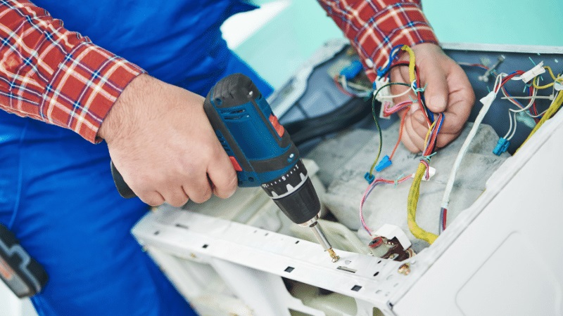 Büyükçekmece Hitachi Hitachi çamaşır makinesi kart tamiri – Su almama arızası orijinal parça ile giderildi. - Teknik servis örneği